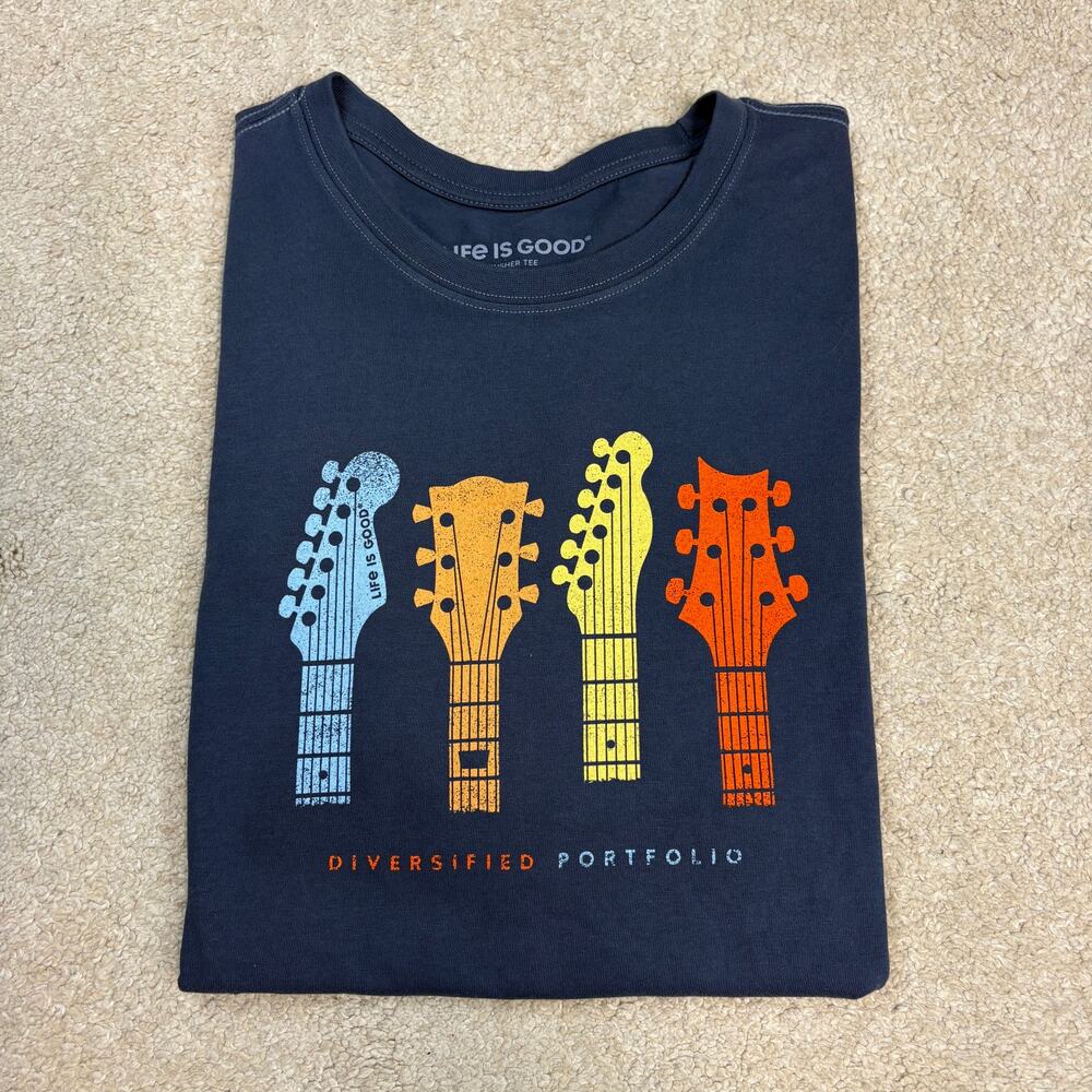 NWT Life Is Good Diversified Portfolio Guitars Graphic Crusher Tee Size L